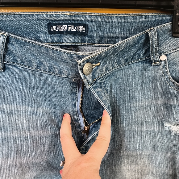 Indigo Fusion Distressed Ankle Cropped Jeans Size 16 - Picture 10 of 12